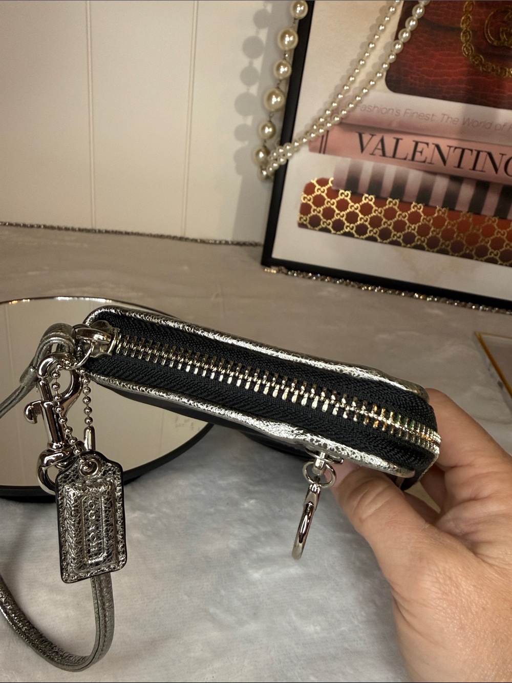 Coach Poppy Black Leather Silver Metallic Zip Around Wristlet Leopard Lining - Picture 4 of 11